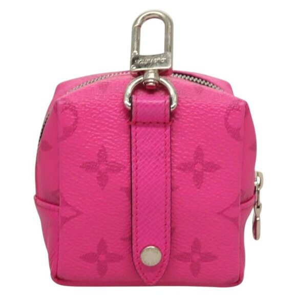 LOUIS VUITTON Taigalama Porte Cles Charm Fuchsia - Picture 3 of 16